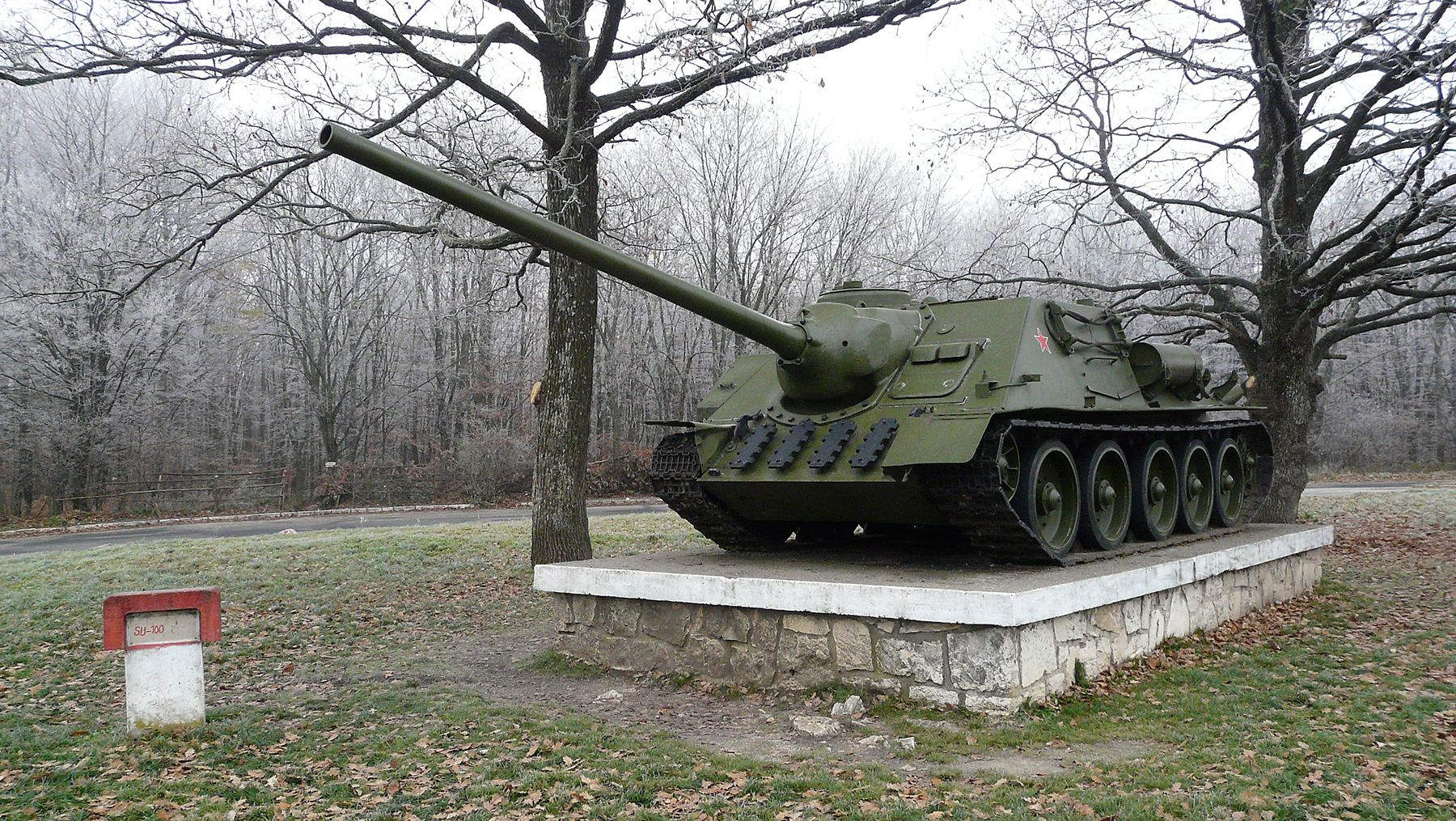su100