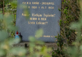 Hrob Jána Maliarika vo Veľkých Levároch. (zdroj:  plus7dni.pluska.sk) foto redakcii poskytol autor článku Pavol Ičo