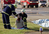 Okrem hasenia požiaru sú hasiči vyškolení i na poskytovanie prvej pomoci a transport ranených