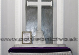 V hrobke Pálfiovcov je aj oltár určený k Bohoslužbám