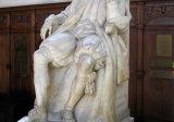 Baconova socha v areáli univerzity v Cambridgi, kde študoval. (zdroj: en.wikipedia.org, fotografiu poskytol Pavol Ičo)