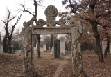 Hroby Konfuciových potomkov pri meste Čchü-fu. (zdroj: en.wikipedia.org, autor: Vmenkov, fotografiu poskytol Pavol Ičo)