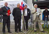 U každej pozície bude umiestnená zástava. Zatiaľ ich má pod kontrolou podpredseda SAPaKS, Vladimír Ecker.