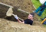 Pri povzbudzovaní sa kopáči neubránili ani úsmevu.