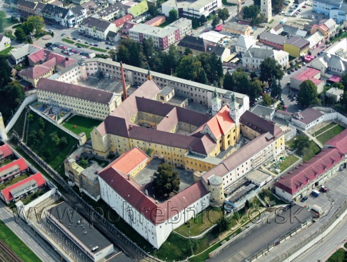 nazov